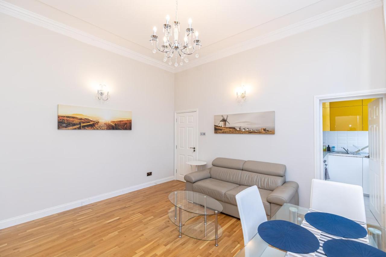 Holiday Beach Flat In Bournemouth, England, Uk Apartment ภายนอก รูปภาพ